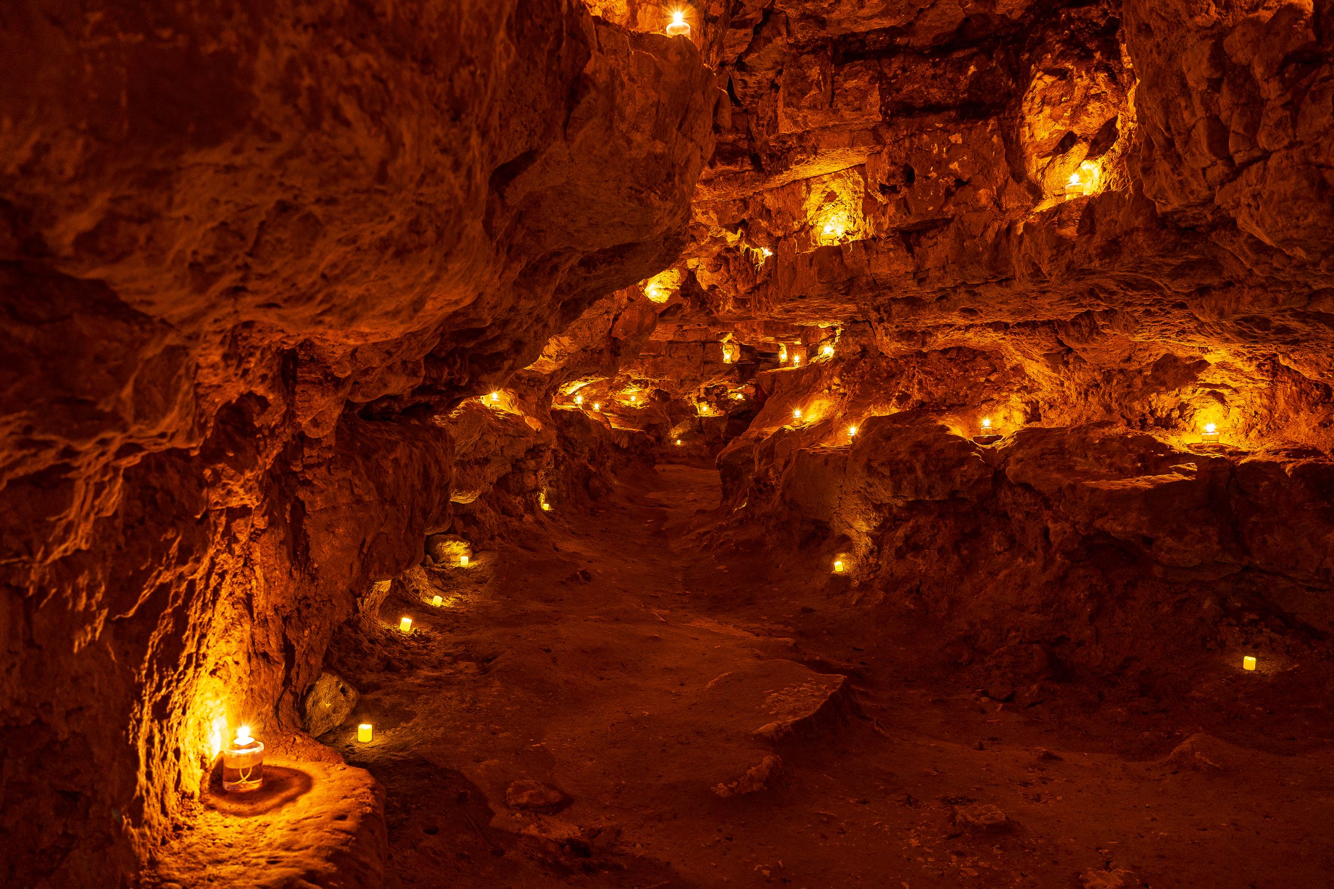 Candlelight cave